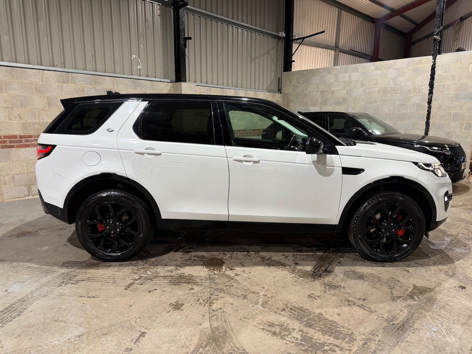 Used Land Rover Discovery Sport 2018 for sale - 77259072: Photo 2