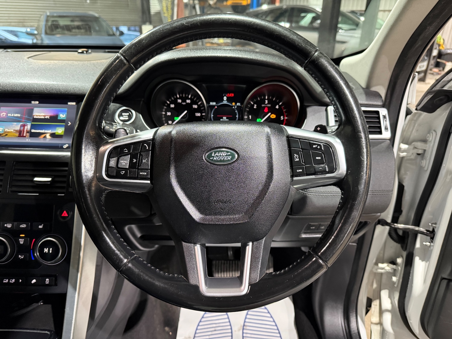 Used Land Rover Discovery Sport 2018 for sale - 77259072: Photo 34