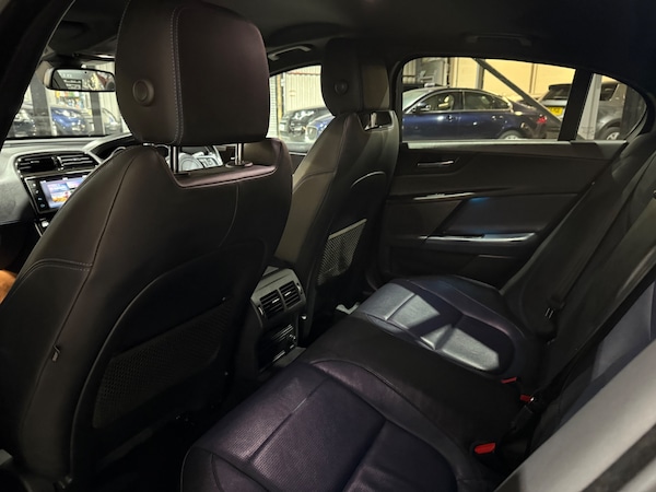 Used Jaguar XE 2015 for sale - 76250693: Photo 14