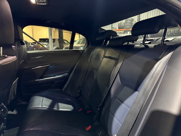 Used Jaguar XE 2015 for sale - 76250693: Photo 15