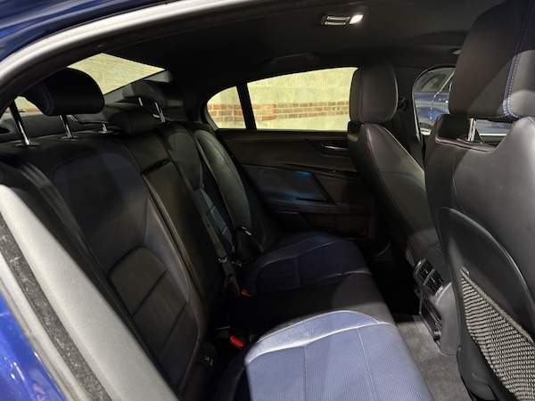 Used Jaguar XE 2015 for sale - 76250693: Photo 19