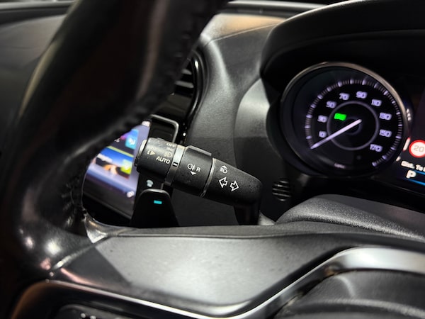 Used Jaguar XE 2015 for sale - 76250693: Photo 32