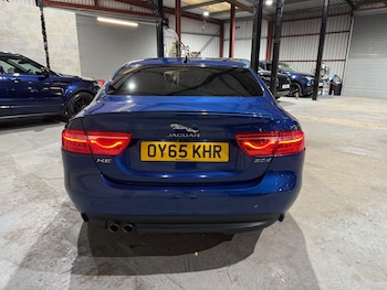 Used Jaguar XE 2015 for sale - 76250693: Photo 4