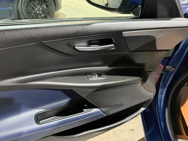 Used Jaguar XE 2015 for sale - 76250693: Photo 8
