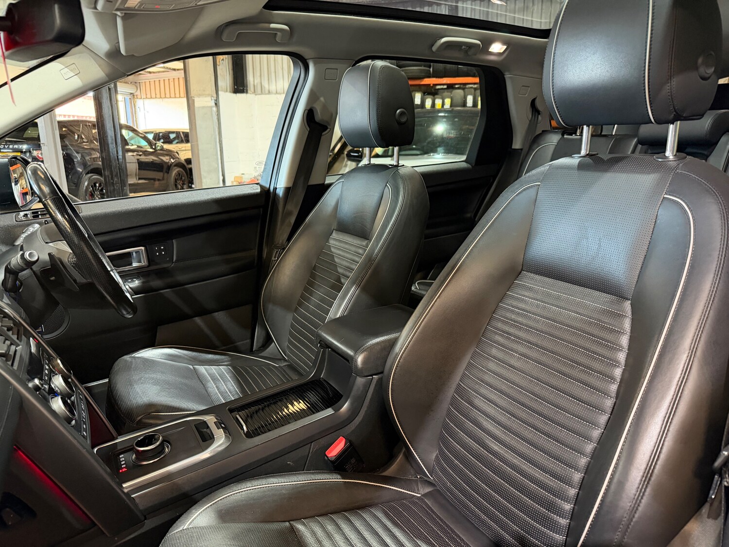 Used Land Rover Discovery Sport 2017 for sale - 78159170: Photo 11