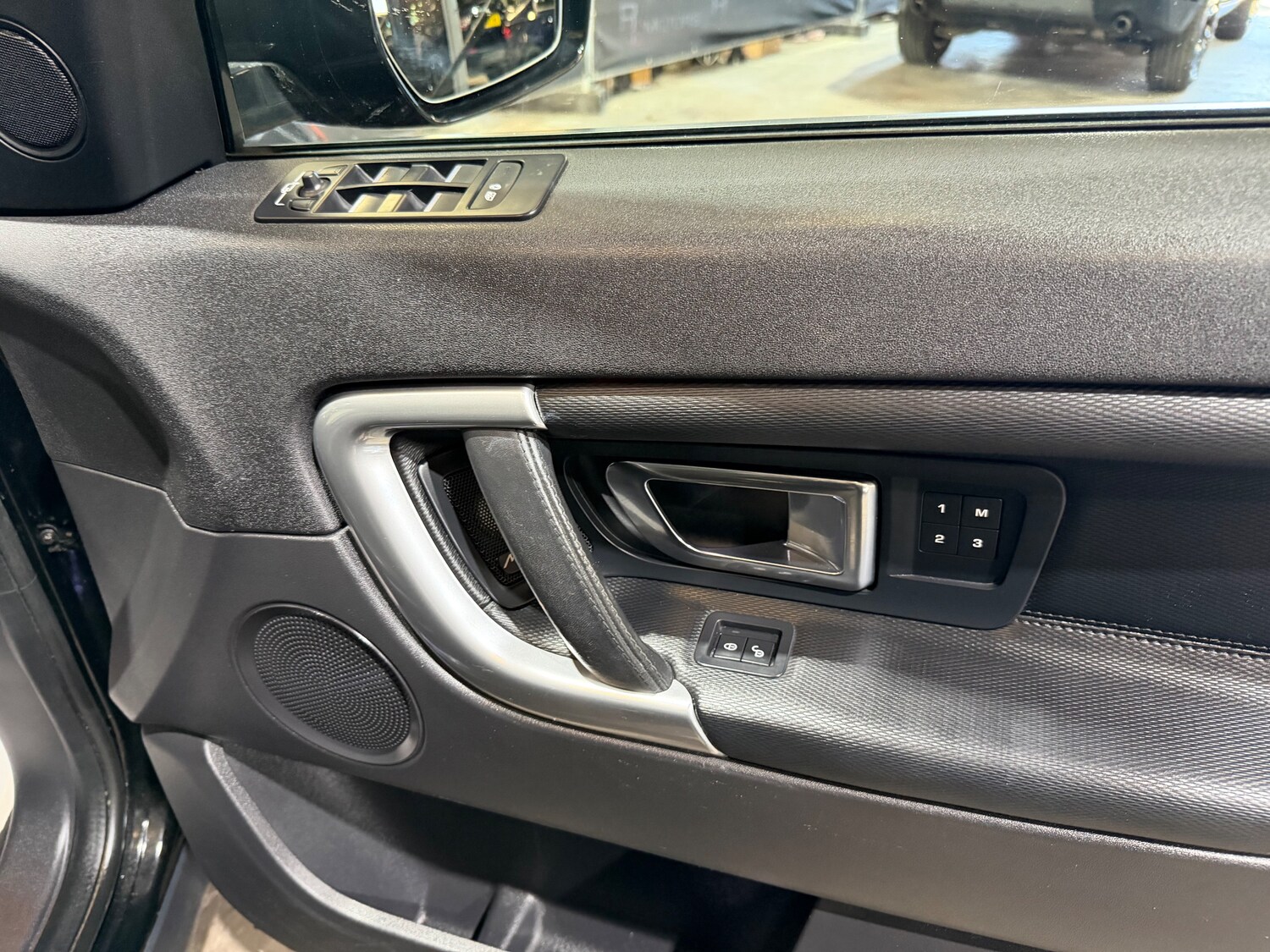 Used Land Rover Discovery Sport 2017 for sale - 78159170: Photo 27