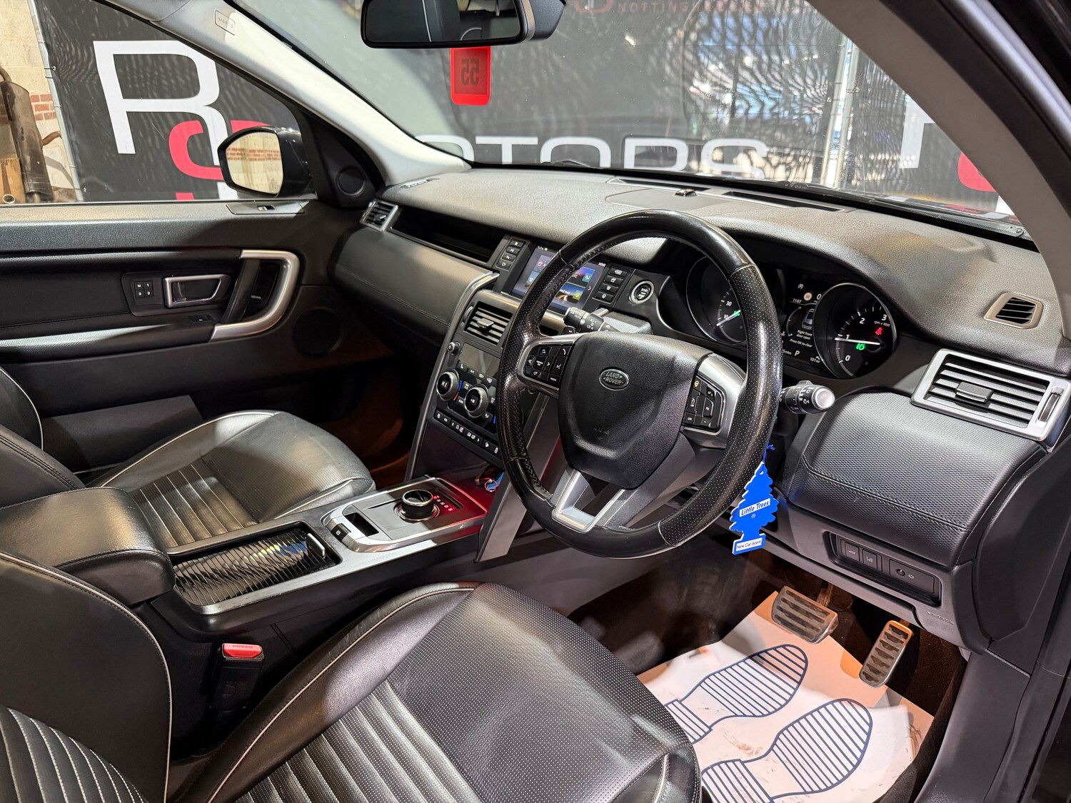 Used Land Rover Discovery Sport 2017 for sale - 78159170: Photo 31