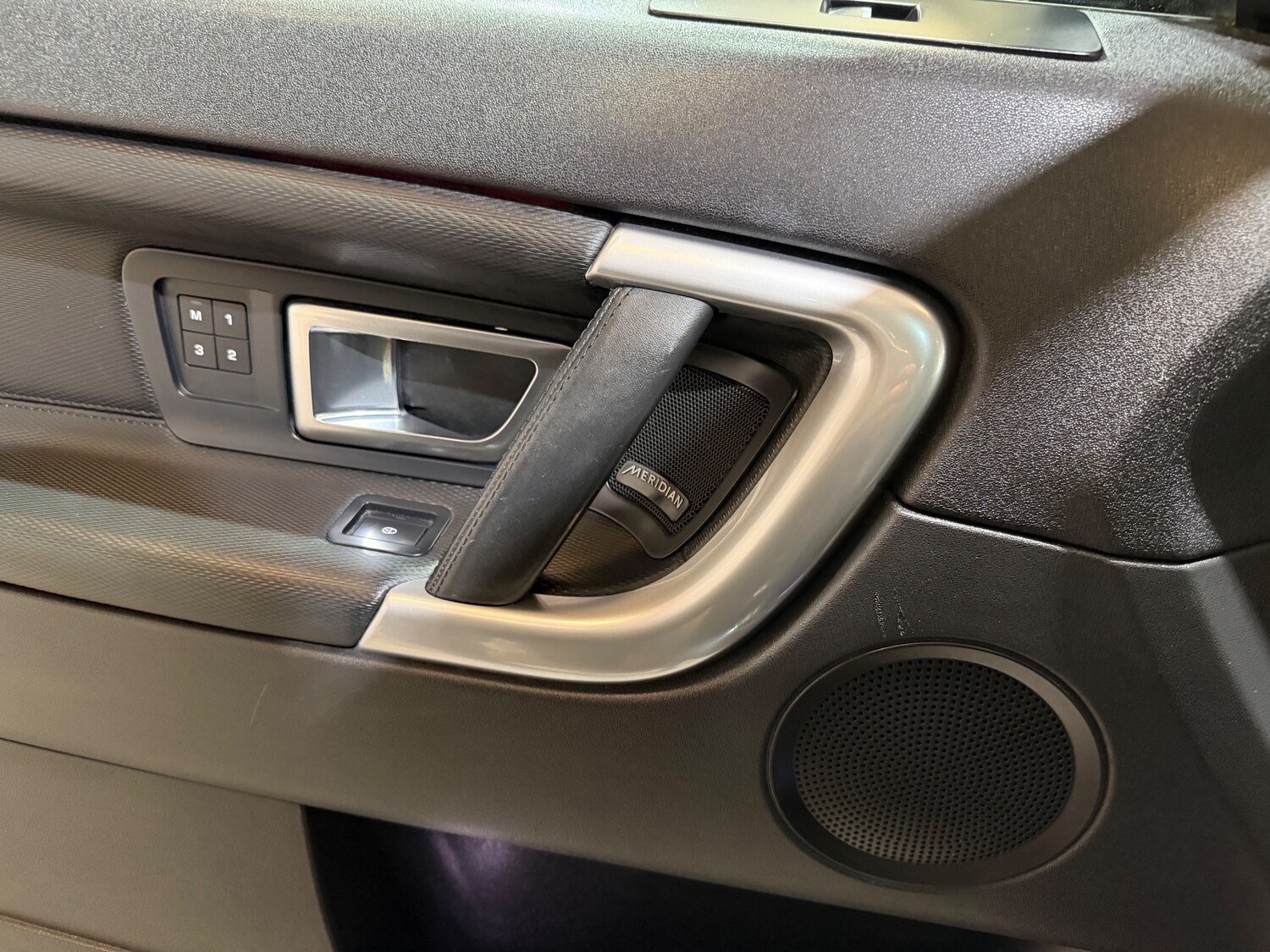 Used Land Rover Discovery Sport 2017 for sale - 78159170: Photo 9