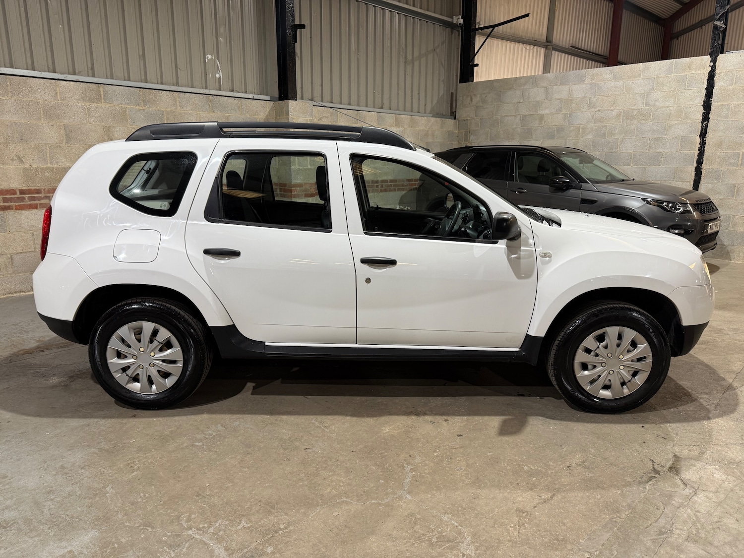 Used Dacia Duster 2014 for sale - 76143645: Photo 2