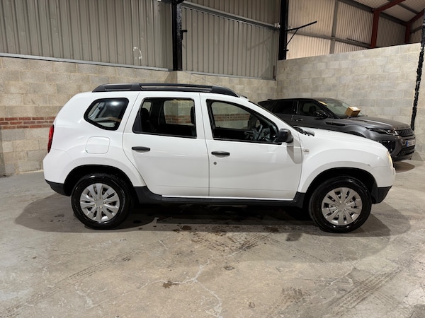 Used Dacia Duster 2014 for sale - 76143645: Photo 2