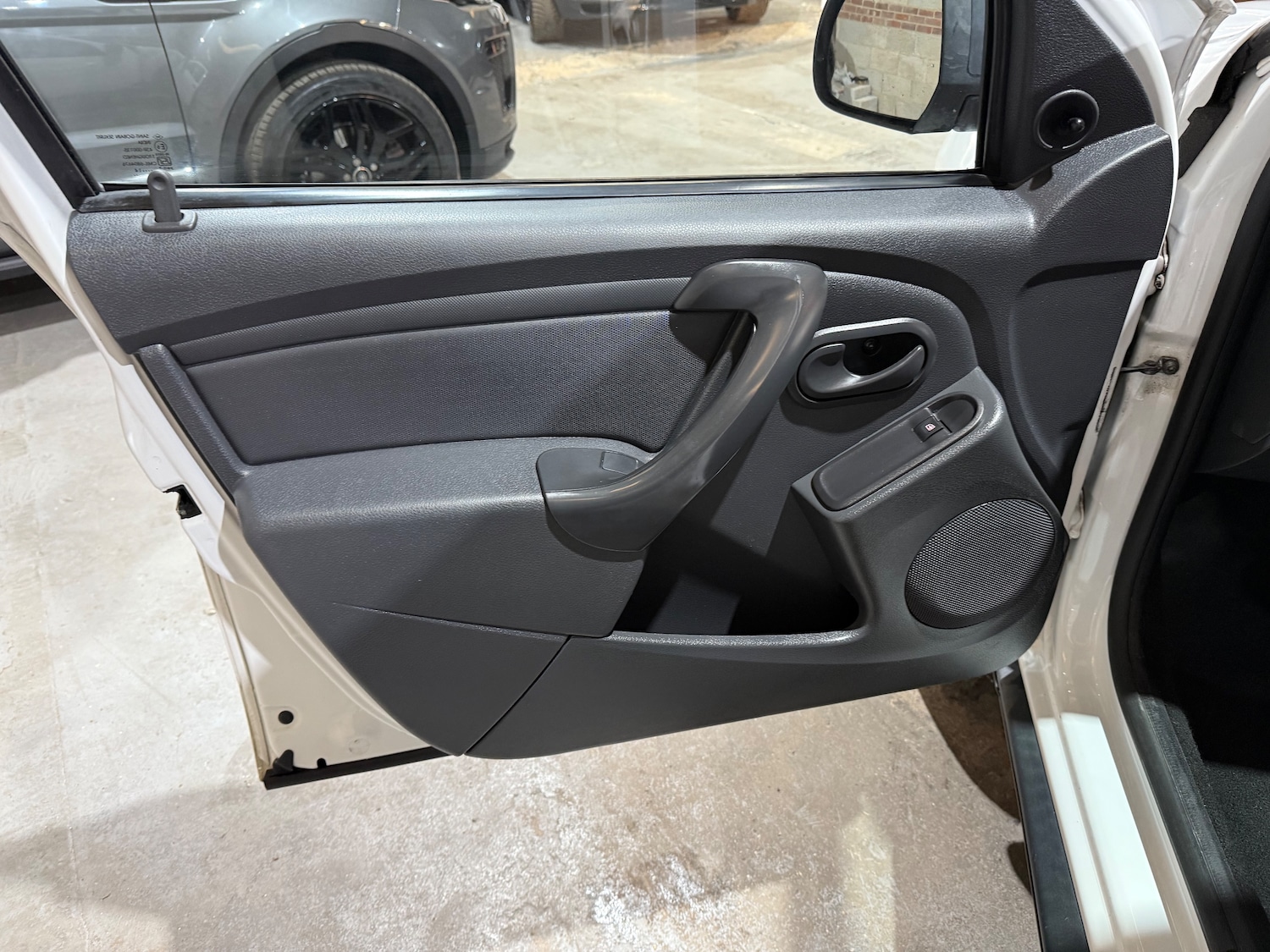 Used Dacia Duster 2014 for sale - 76143645: Photo 9