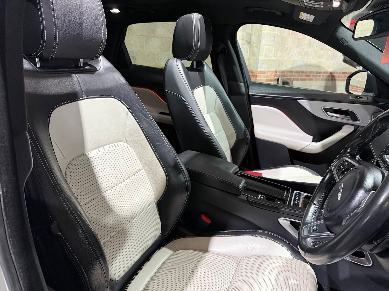 Used Jaguar F-Pace 2016 for sale - 77813464: Photo 35