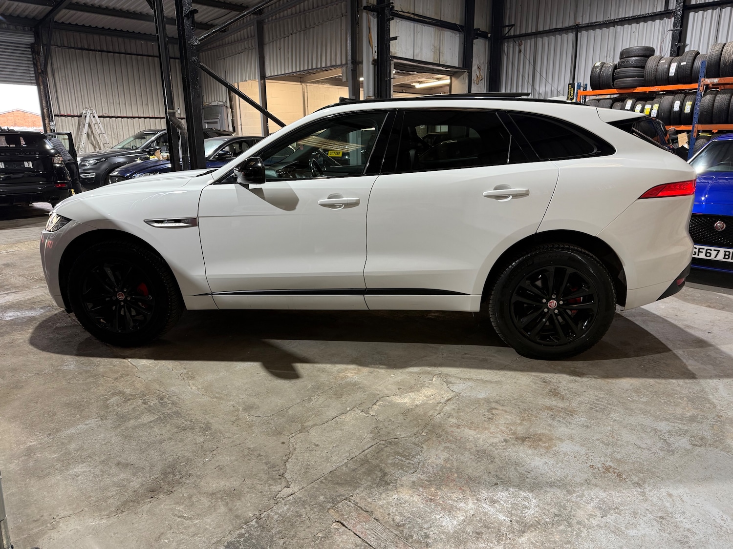 Used Jaguar F-Pace 2016 for sale - 77813464: Photo 7