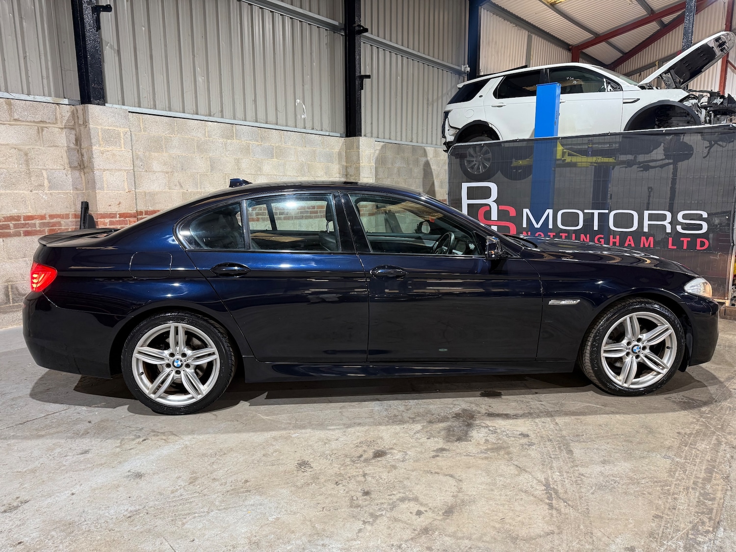 Used BMW 5 Series 2011 for sale - 77392278: Photo 2