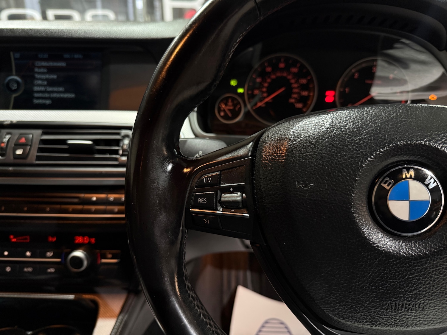 Used BMW 5 Series 2011 for sale - 77392278: Photo 28