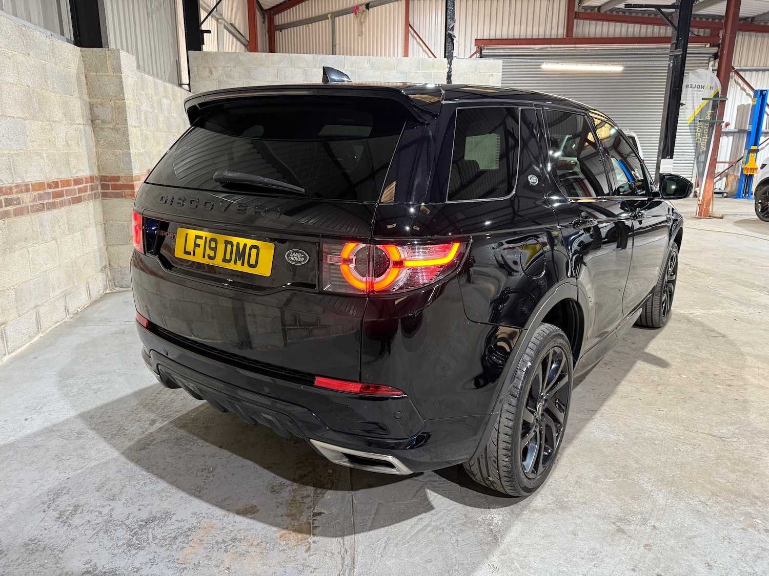 Used Land Rover Discovery Sport 2019 for sale - 76520205: Photo 3