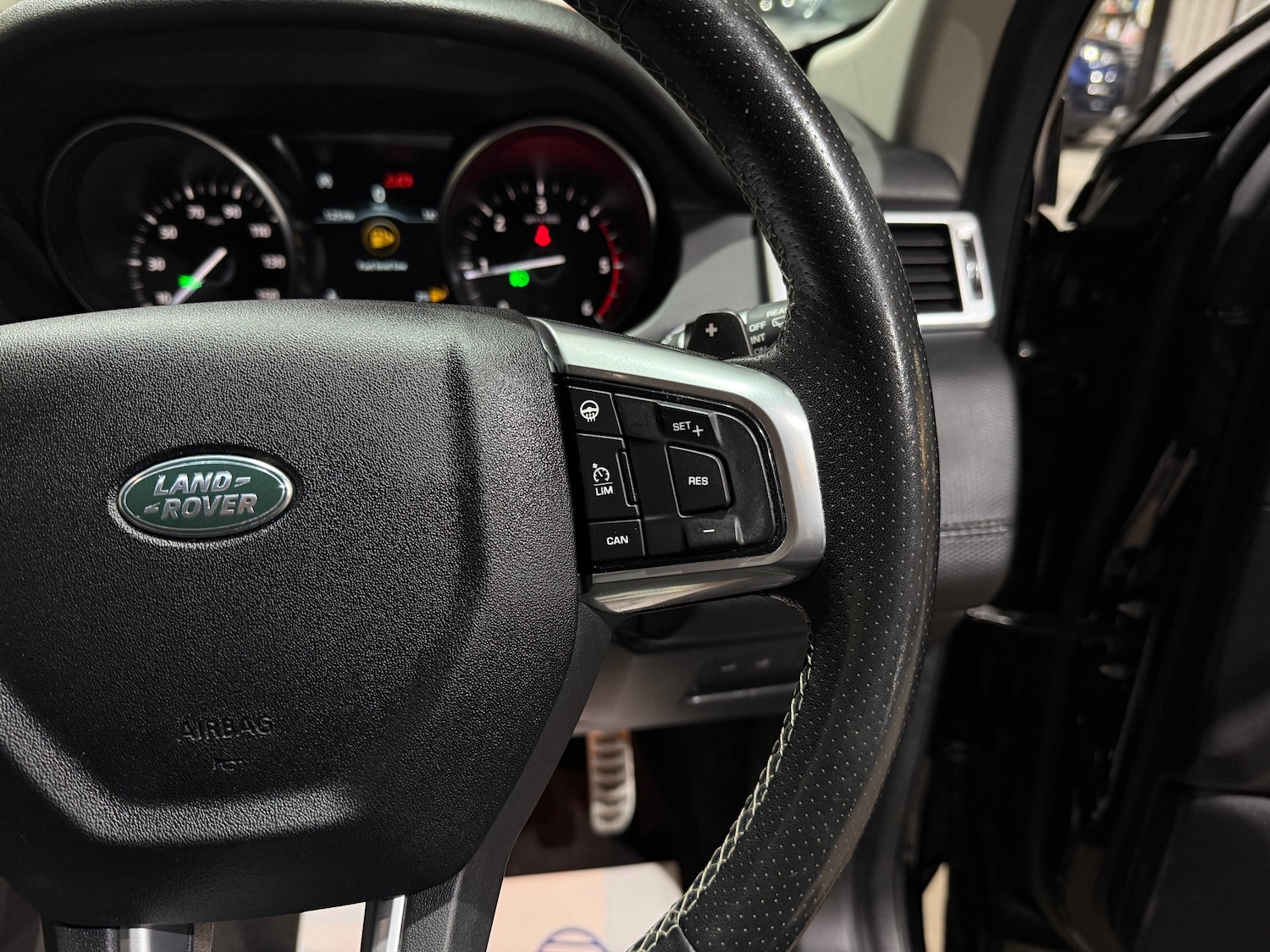 Used Land Rover Discovery Sport 2019 for sale - 76520205: Photo 34