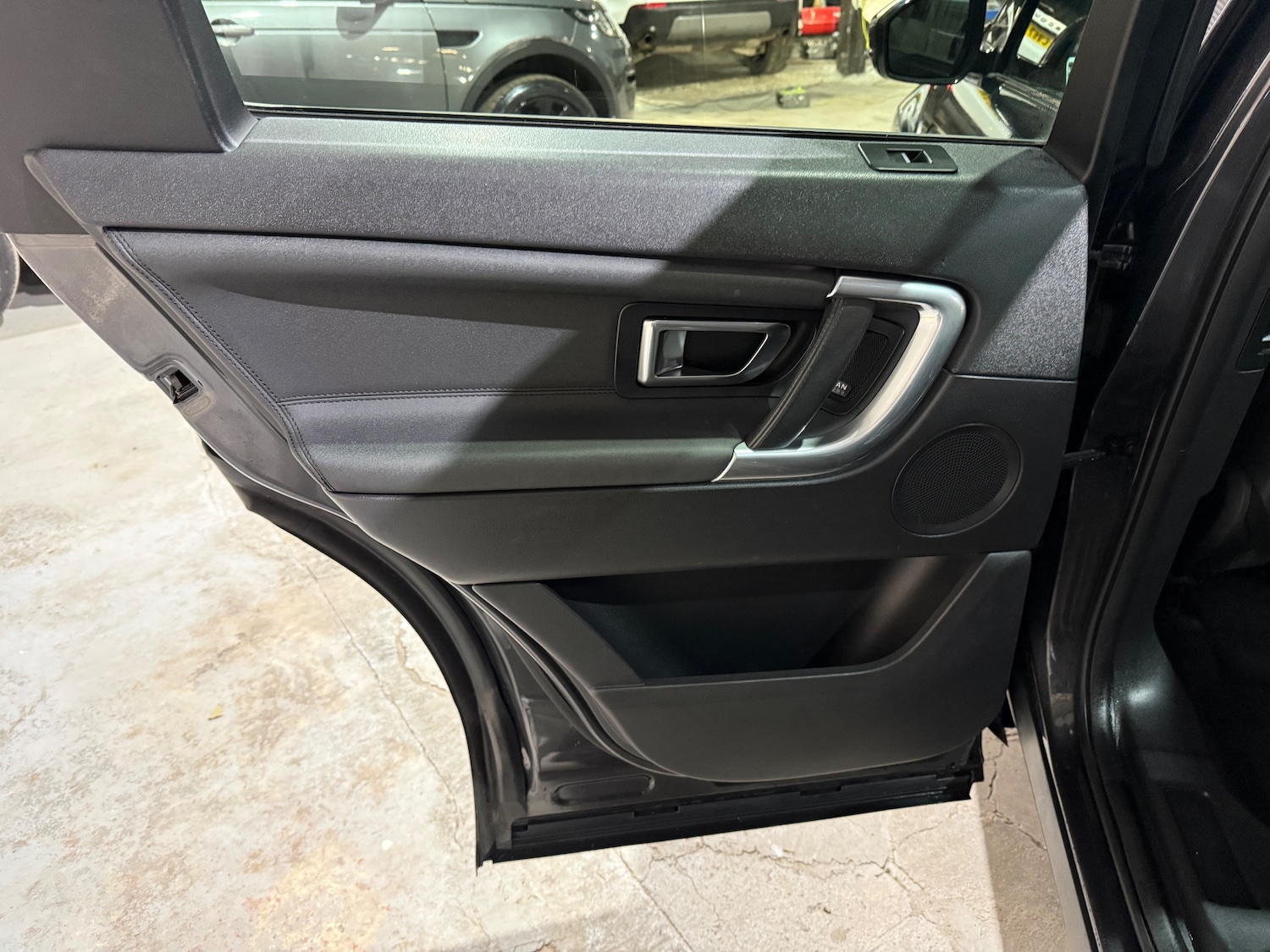 Used Land Rover Discovery Sport 2017 for sale - 76931718: Photo 13