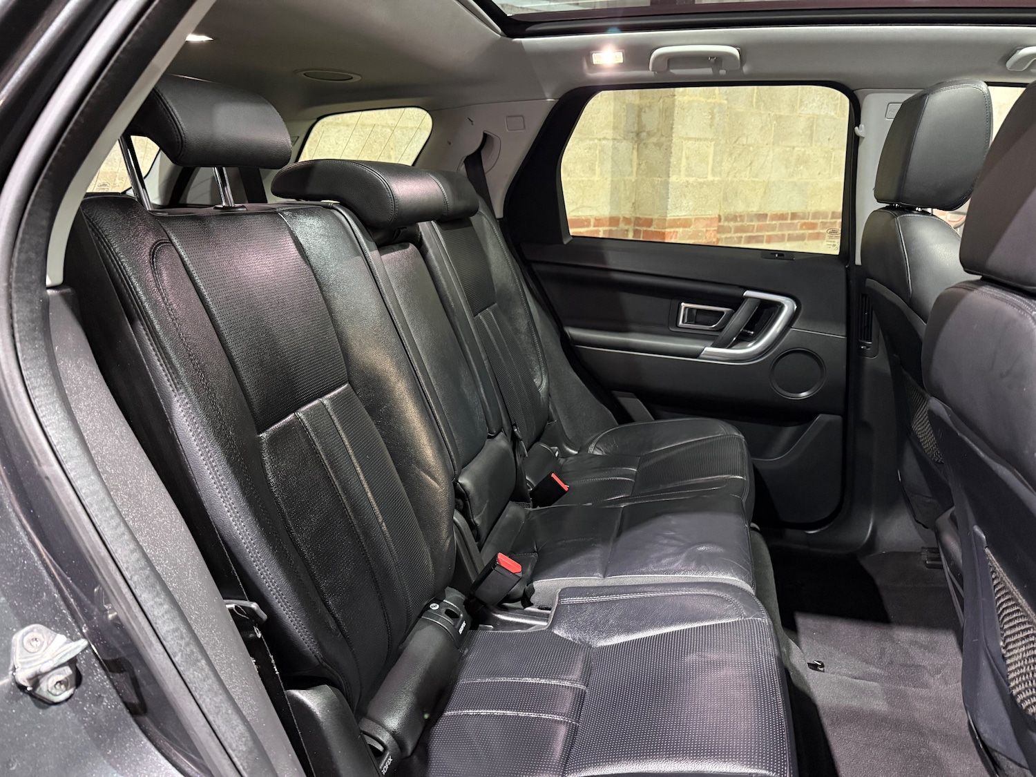 Used Land Rover Discovery Sport 2017 for sale - 76931718: Photo 21