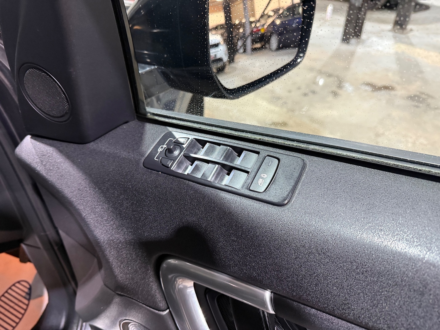 Used Land Rover Discovery Sport 2017 for sale - 76931718: Photo 25