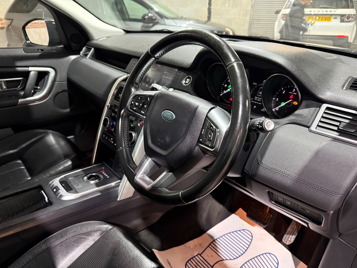 Used Land Rover Discovery Sport 2017 for sale - 76931718: Photo 26