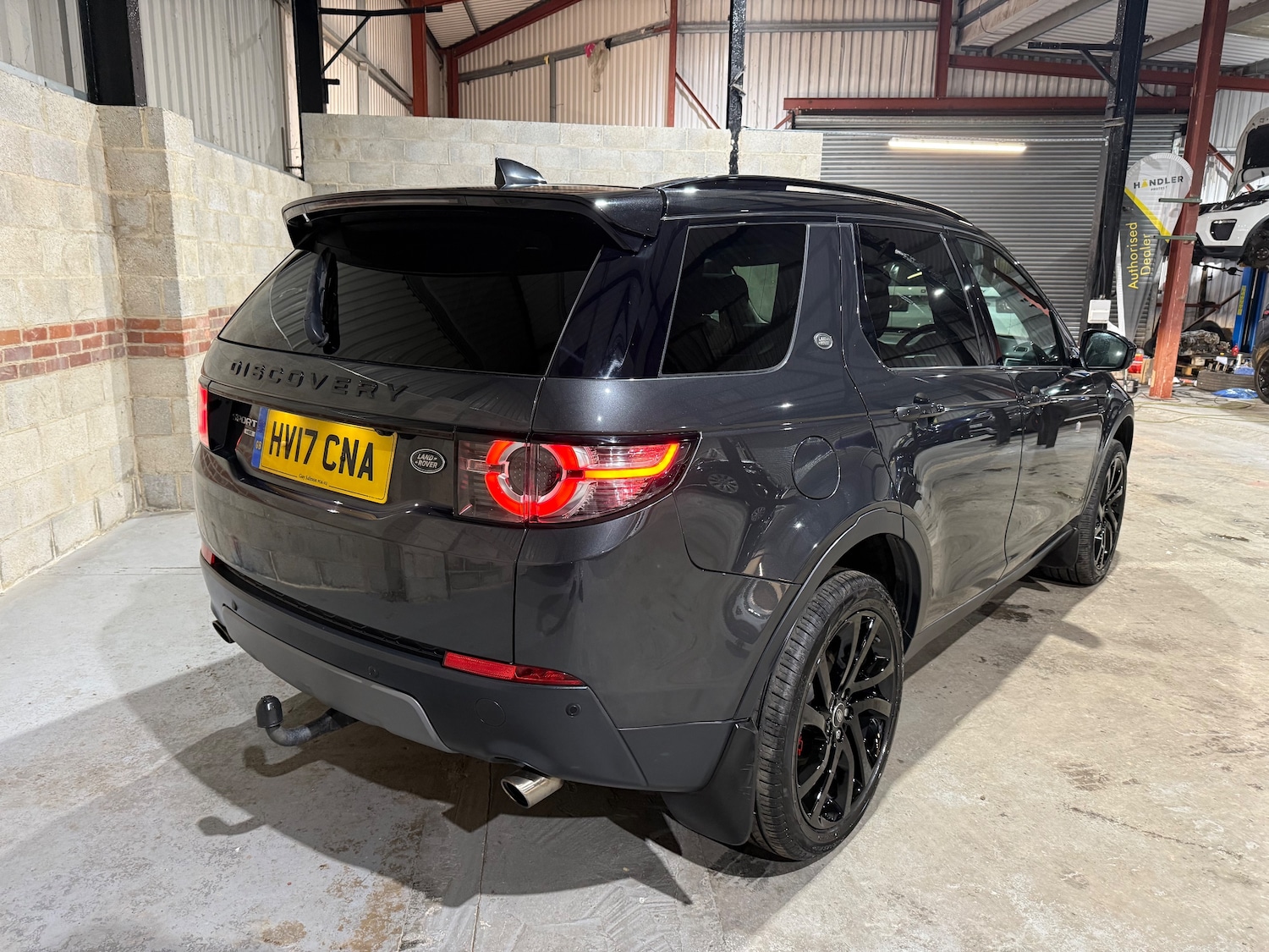 Used Land Rover Discovery Sport 2017 for sale - 76931718: Photo 3