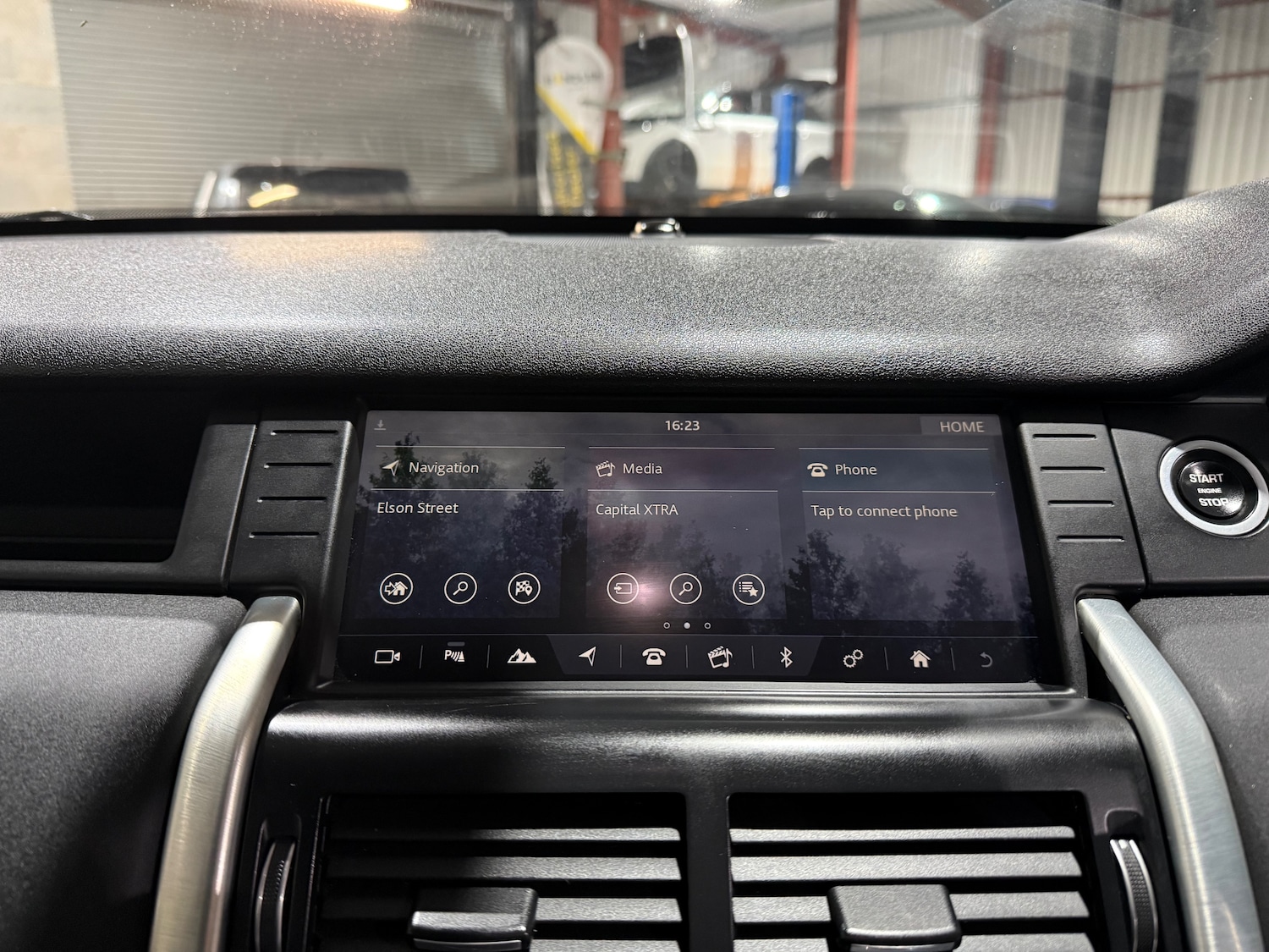 Used Land Rover Discovery Sport 2017 for sale - 76931718: Photo 38