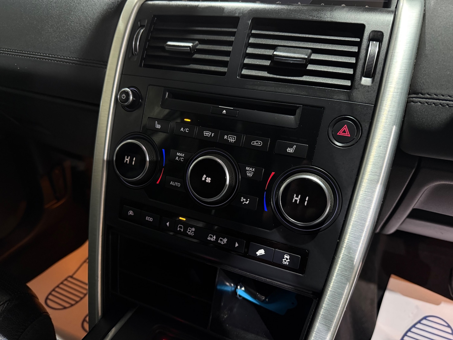 Used Land Rover Discovery Sport 2017 for sale - 76931718: Photo 45