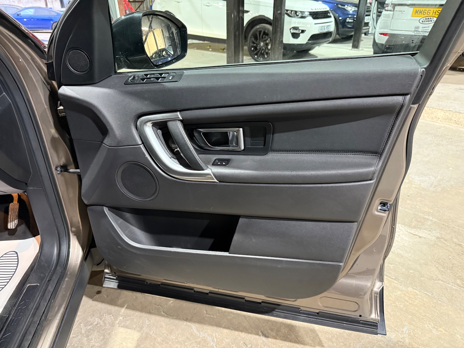 Used Land Rover Discovery Sport for sale - 76477468: Photo 25