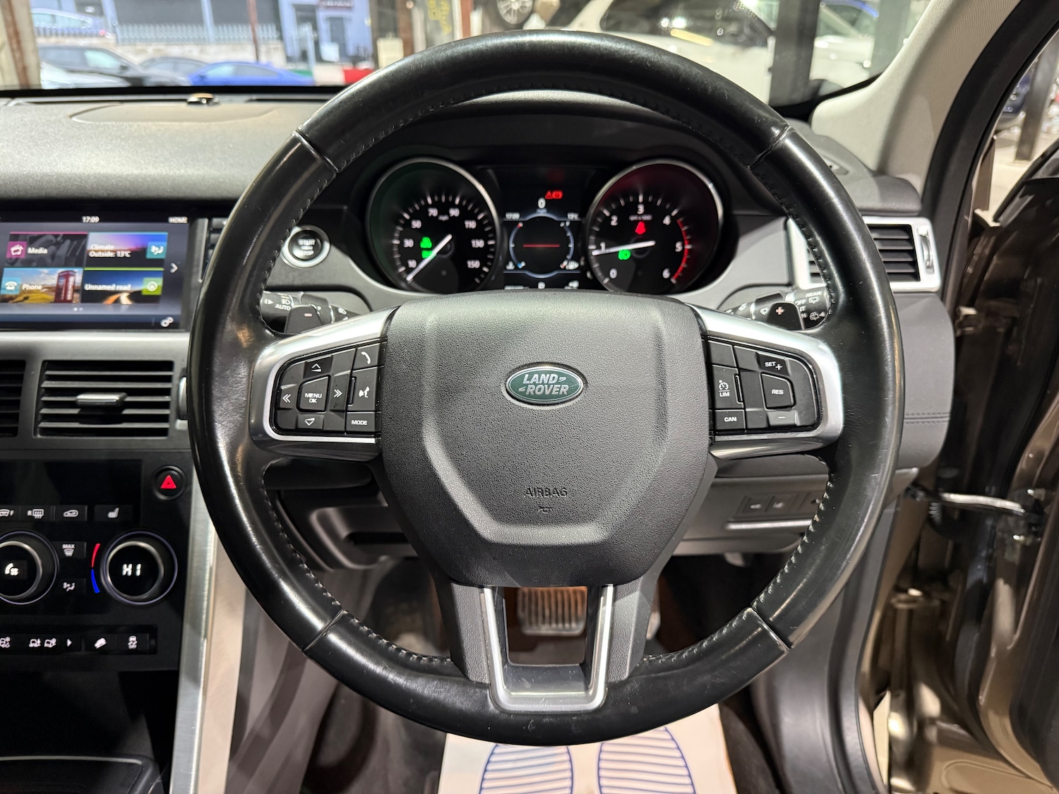 Used Land Rover Discovery Sport for sale - 76477468: Photo 33