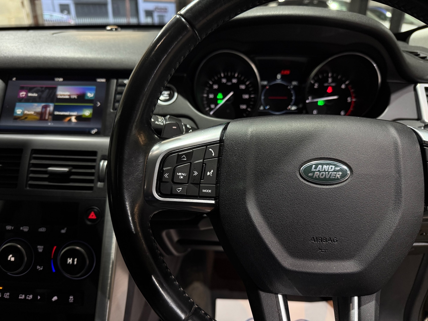 Used Land Rover Discovery Sport for sale - 76477468: Photo 34