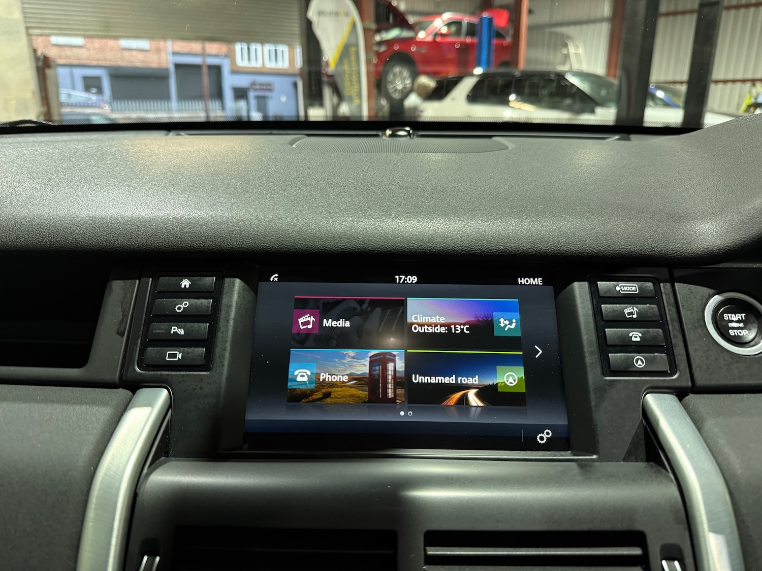 Used Land Rover Discovery Sport for sale - 76477468: Photo 40