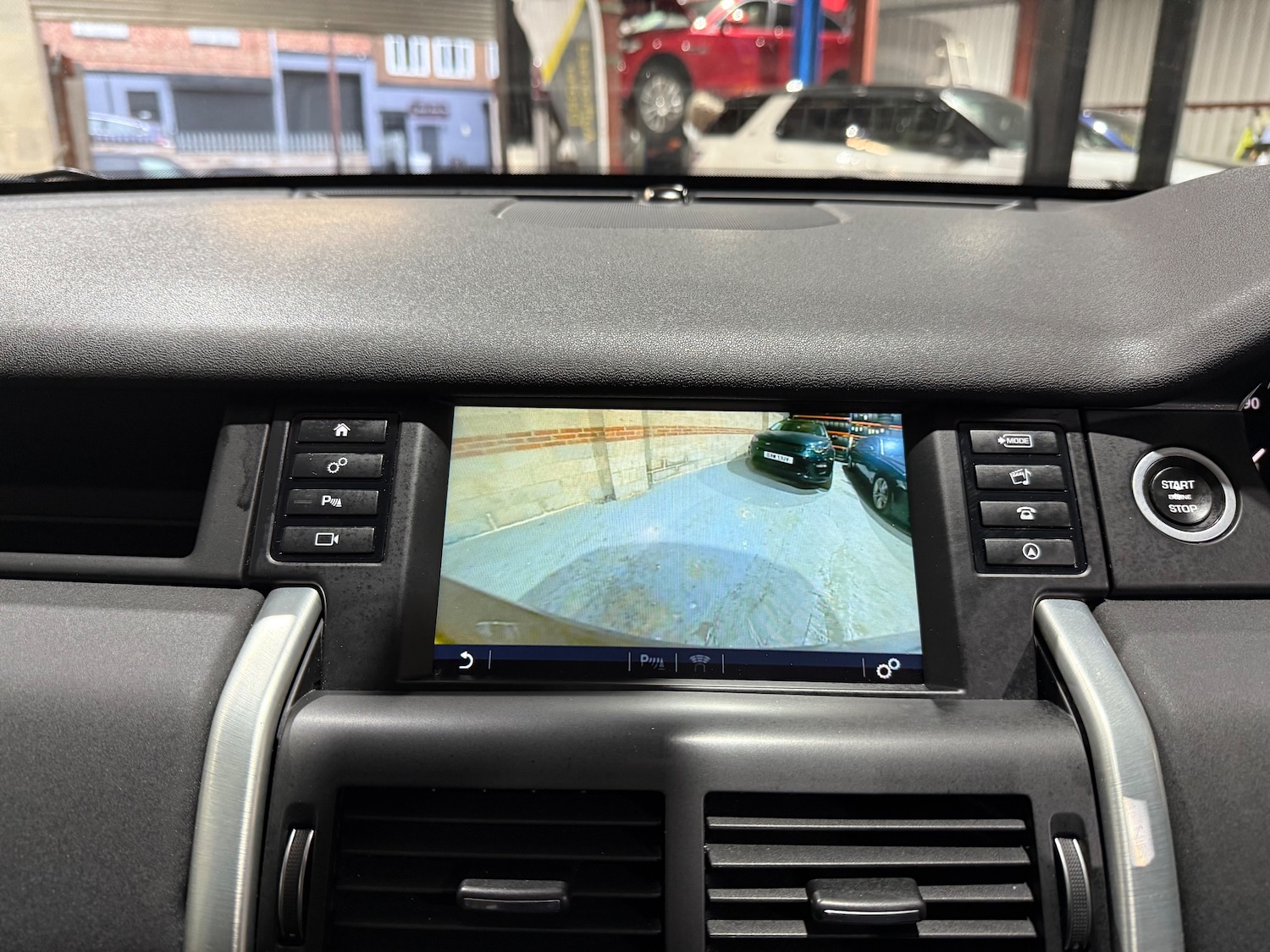 Used Land Rover Discovery Sport for sale - 76477468: Photo 41