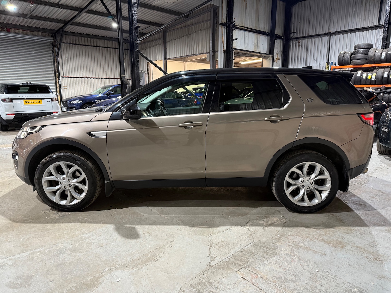 Used Land Rover Discovery Sport for sale - 76477468: Photo 5