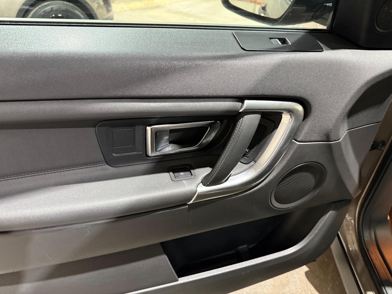 Used Land Rover Discovery Sport for sale - 76477468: Photo 8