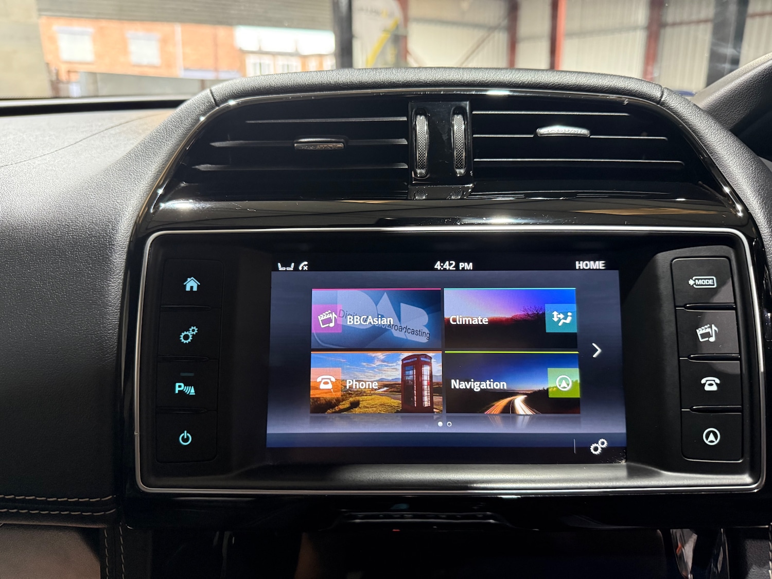 Used Jaguar F-Pace 2017 for sale - 76863065: Photo 36