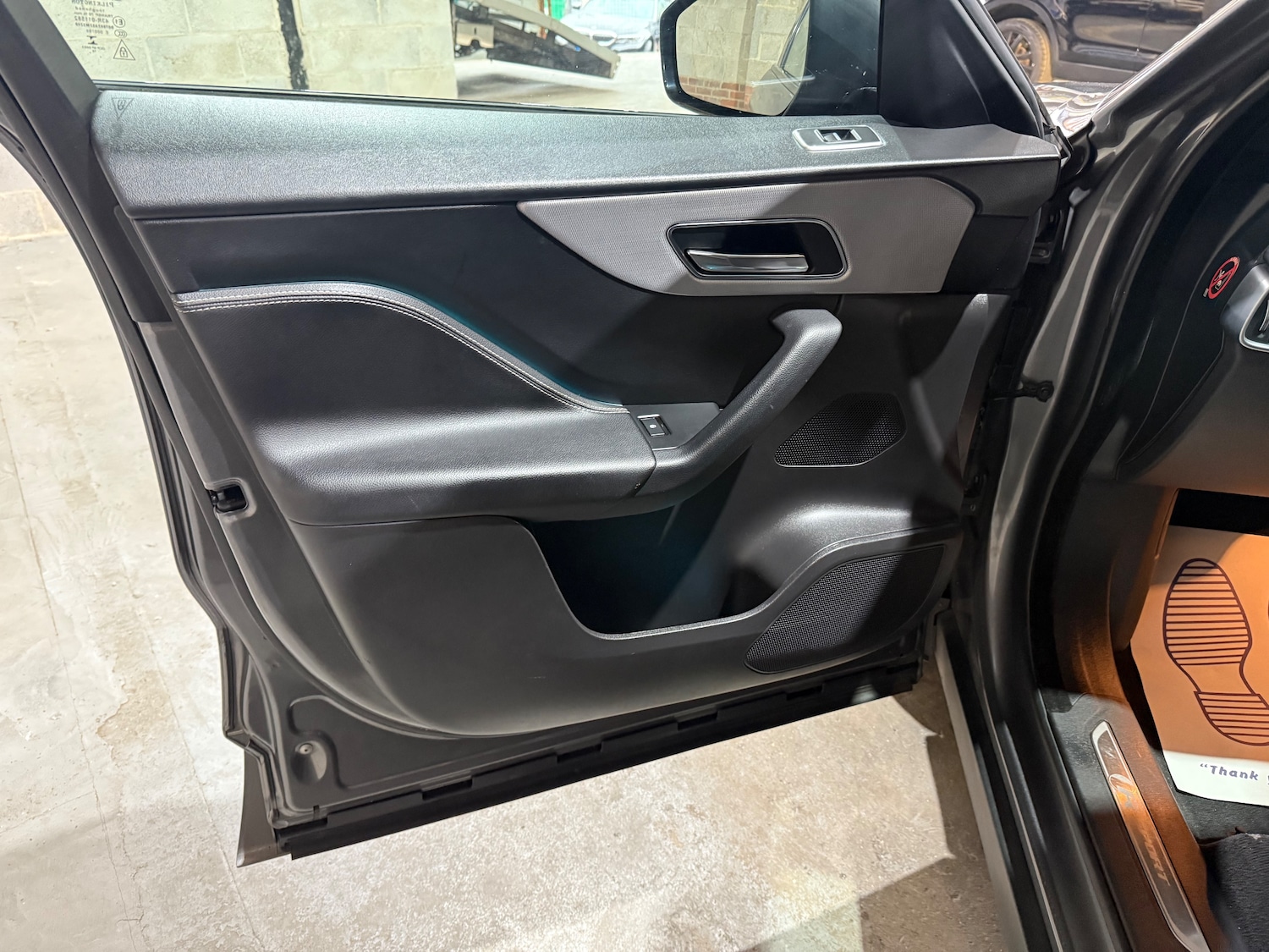 Used Jaguar F-Pace 2017 for sale - 76863065: Photo 7