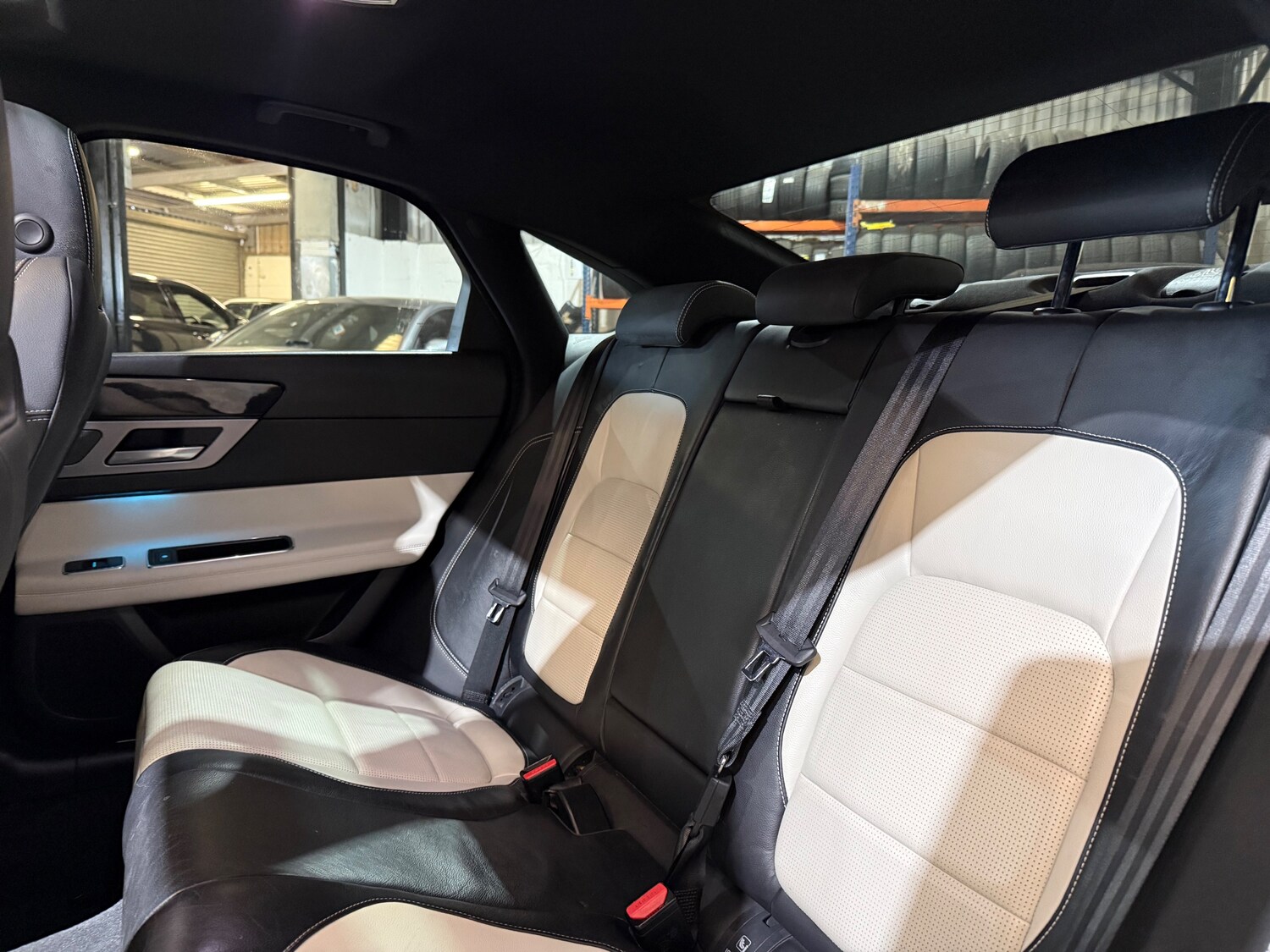 Used Jaguar XF 2018 for sale - 77931775: Photo 15