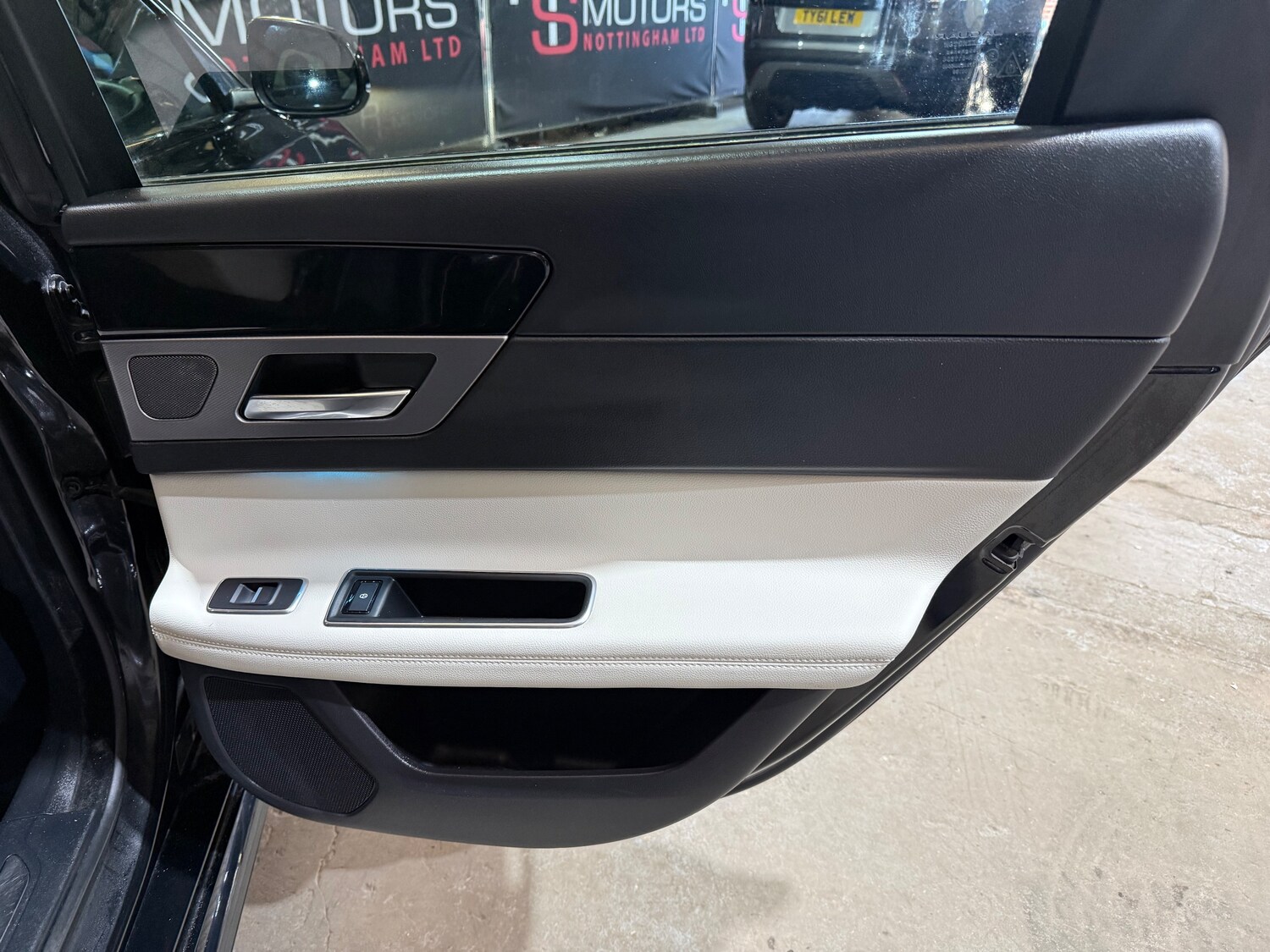 Used Jaguar XF 2018 for sale - 77931775: Photo 18