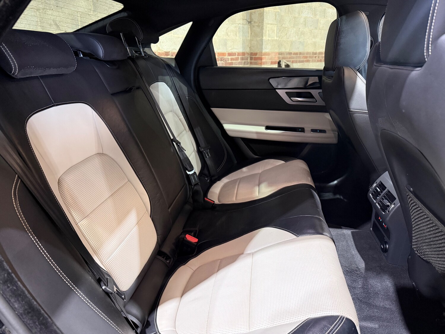 Used Jaguar XF 2018 for sale - 77931775: Photo 21