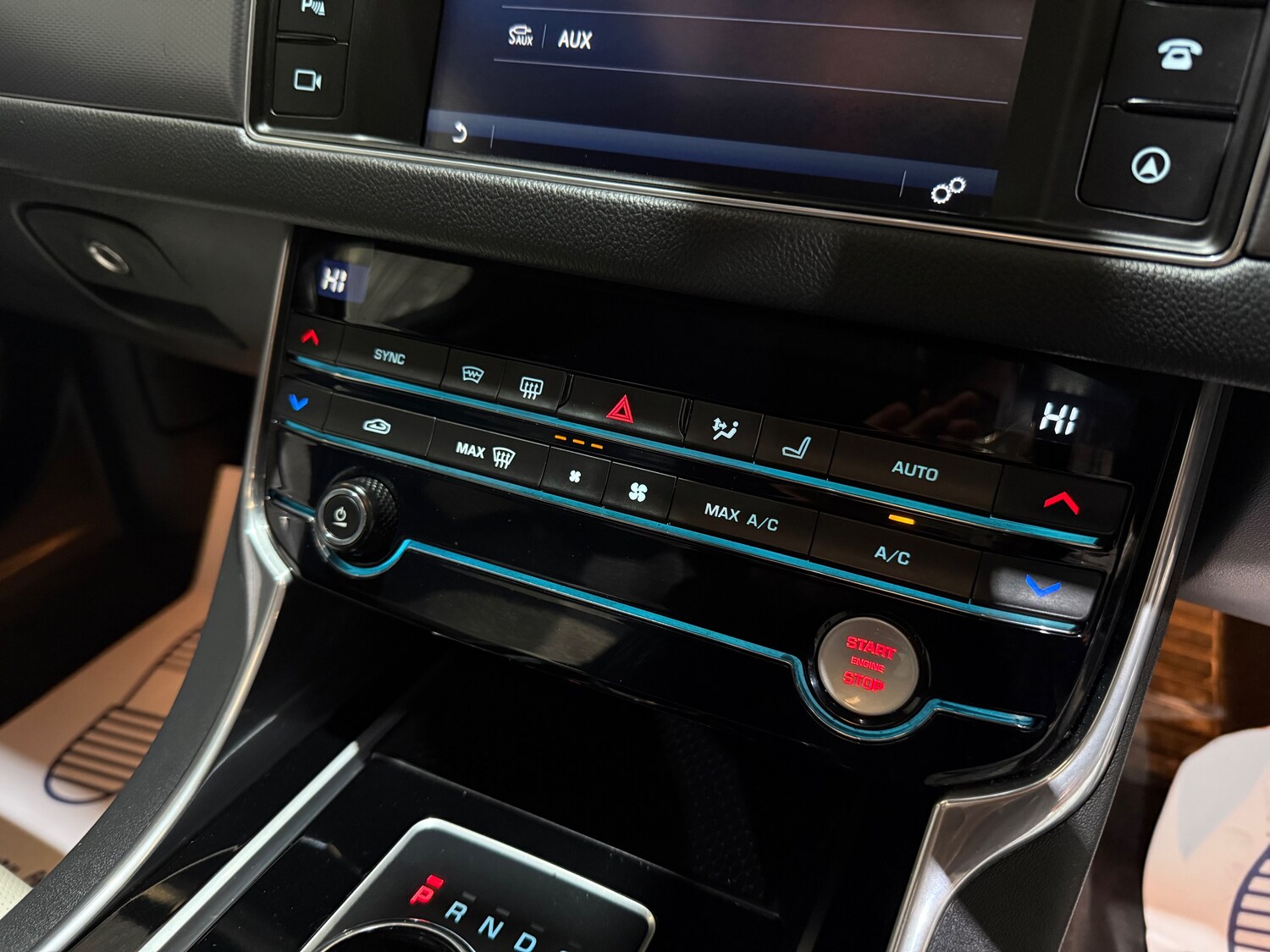 Used Jaguar XF 2018 for sale - 77931775: Photo 40