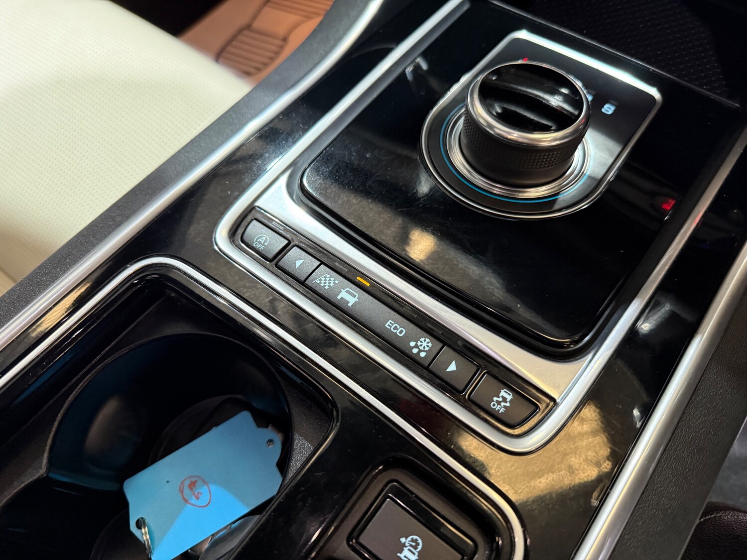 Used Jaguar XF 2018 for sale - 77931775: Photo 42