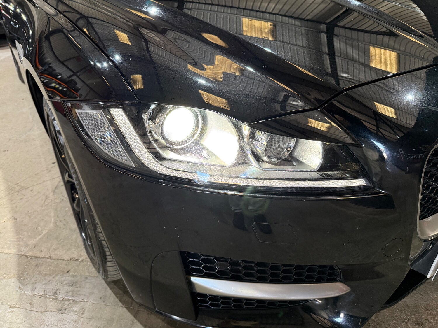 Used Jaguar XF 2018 for sale - 77931775: Photo 53