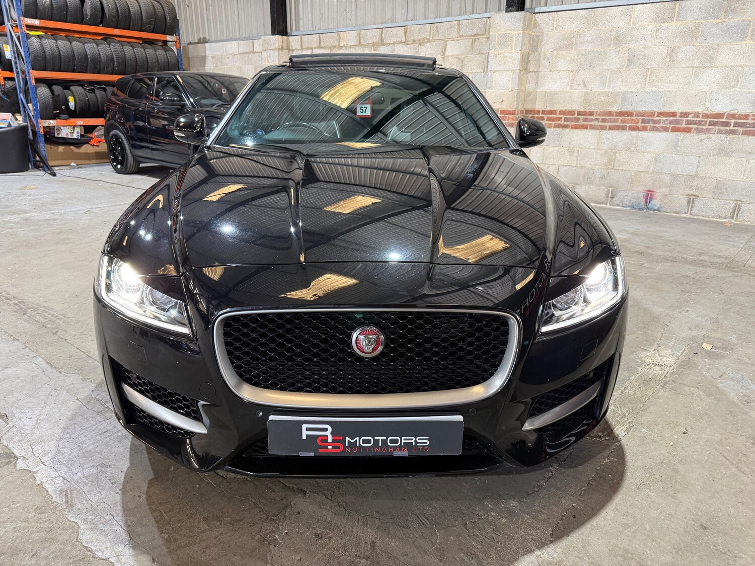Used Jaguar XF 2018 for sale - 77931775: Photo 6