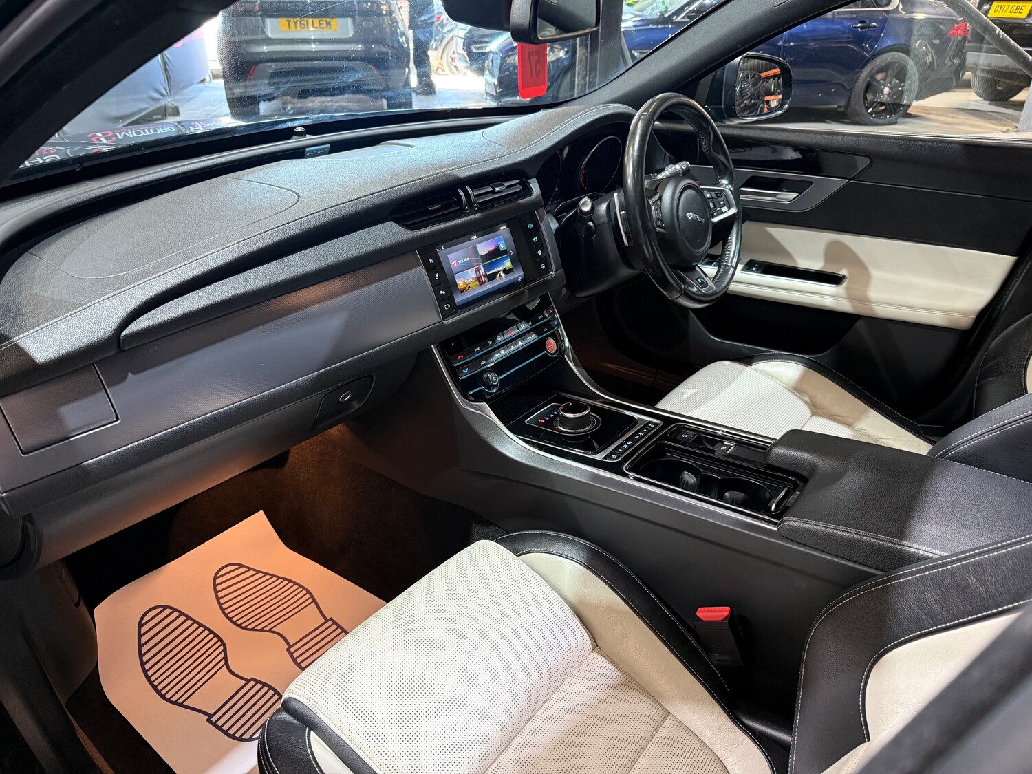 Used Jaguar XF 2018 for sale - 77931775: Photo 8