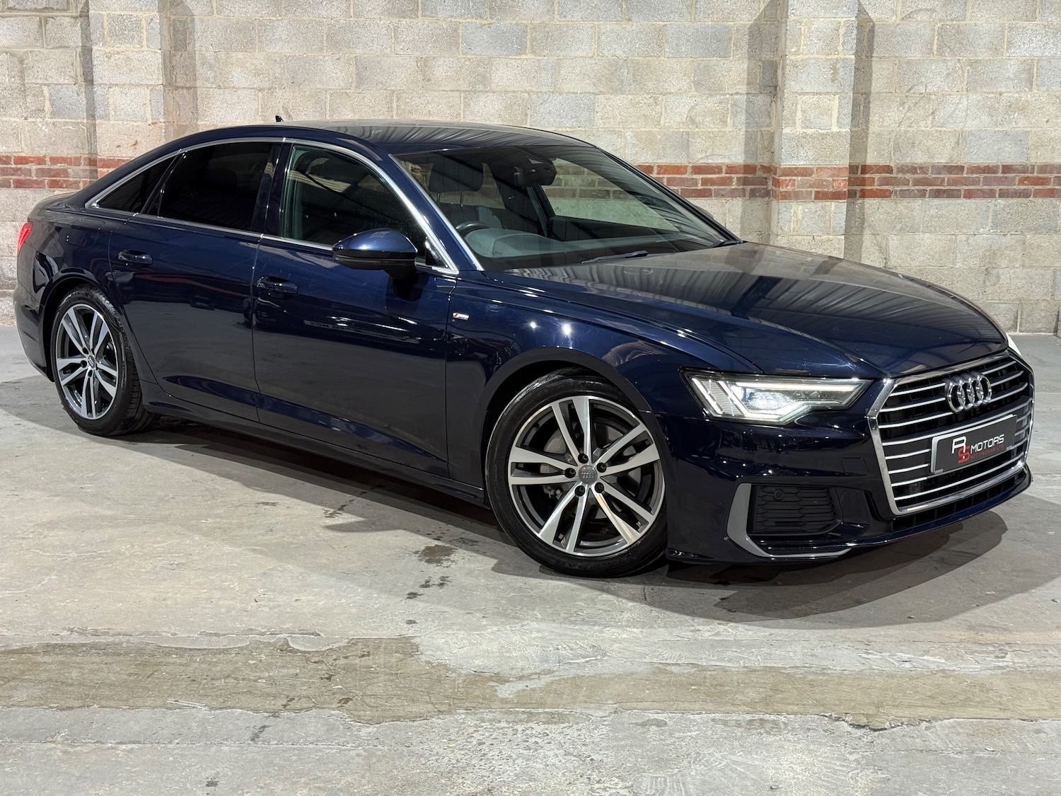 Used Audi A6 Saloon 2019 for sale - 76565589: Photo 1