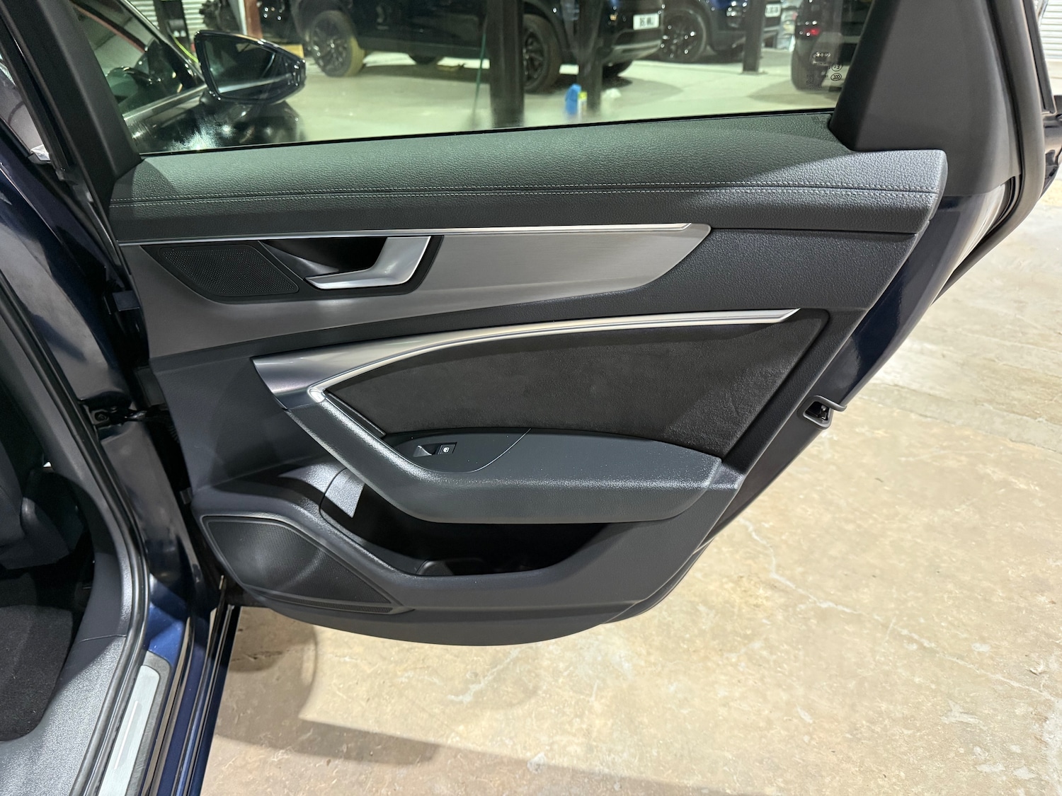 Used Audi A6 Saloon 2019 for sale - 76565589: Photo 17