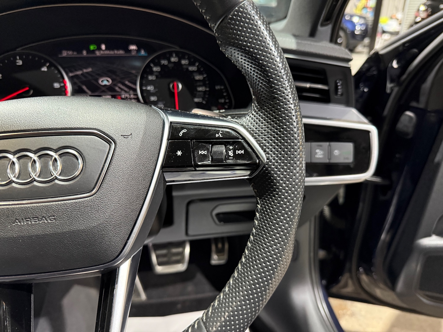 Used Audi A6 Saloon 2019 for sale - 76565589: Photo 32