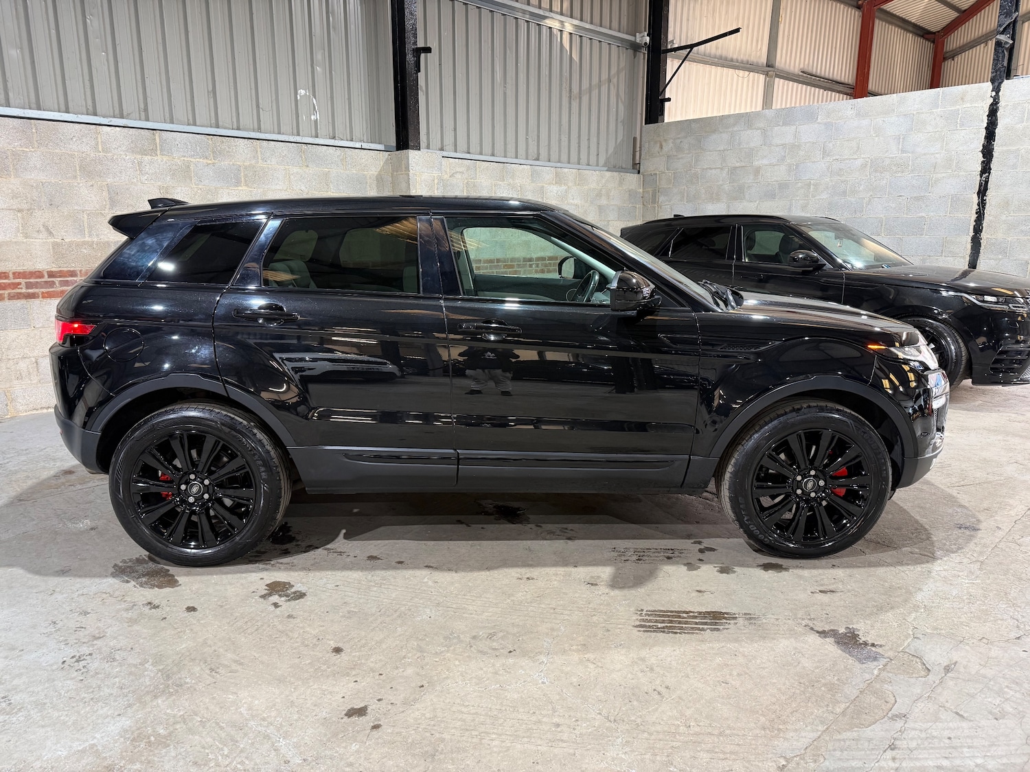 Used Land Rover Range Rover Evoque 2016 for sale - 77080119: Photo 2