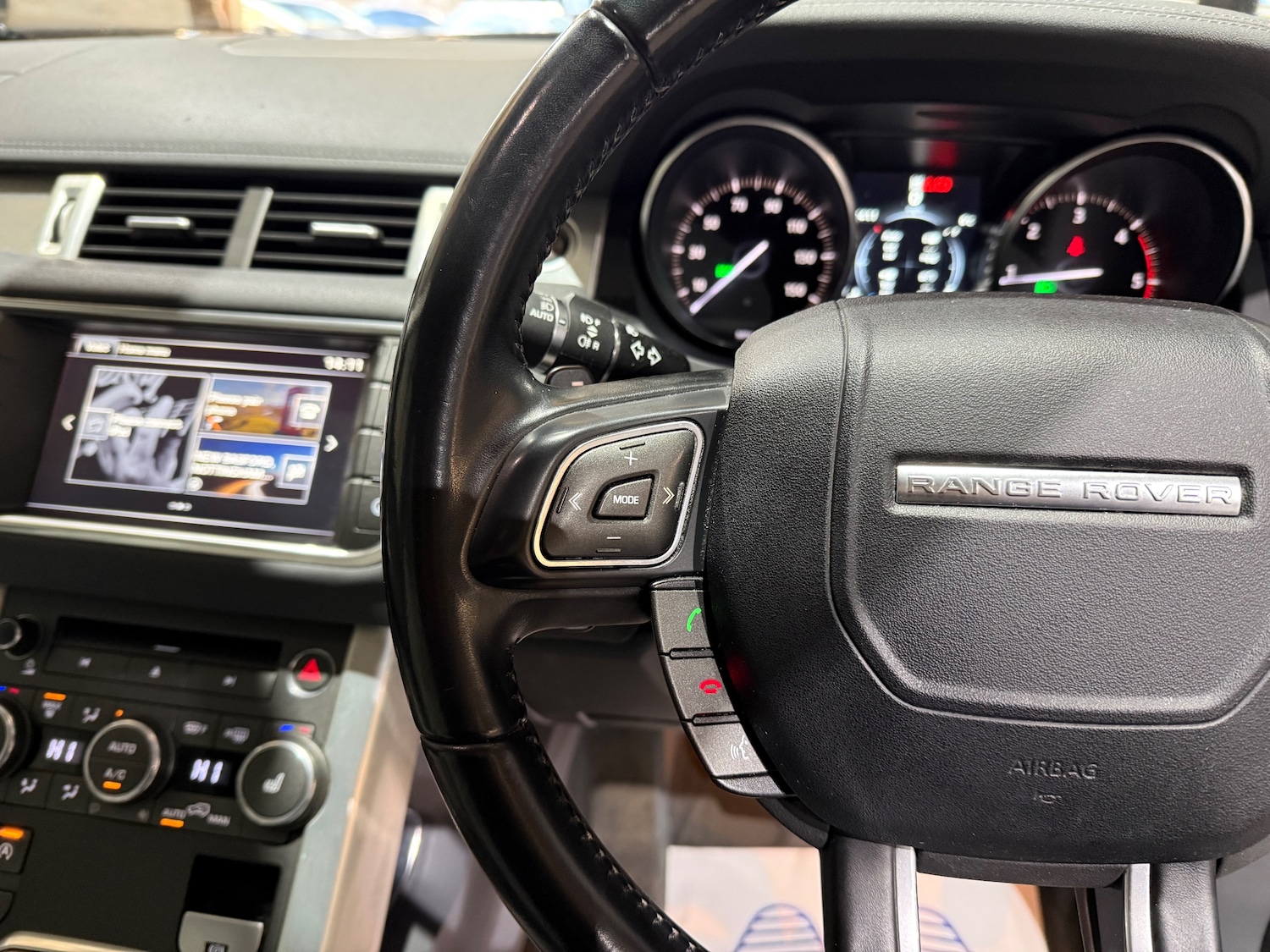 Used Land Rover Range Rover Evoque 2016 for sale - 77080119: Photo 28